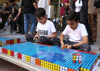 فرهنگسرای مترو با همکاری 50 فعال روبیک کودک چهره شهید آرمان را طراحی کرد