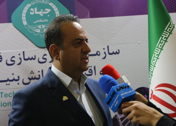 گفت وگو با علی گودرزی، تولید کننده نمونه فعال در صنعت آب کشور