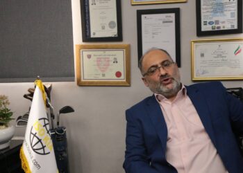 فرق آموزش مدیریت و کوچینگ مدیران