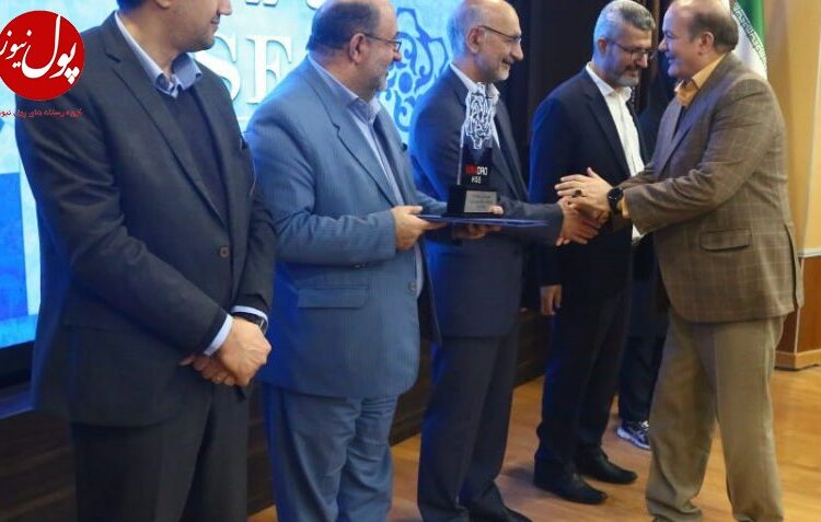 درخشش خیره کننده لامرد در جمع ستارگان